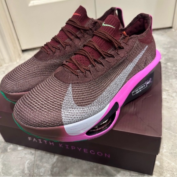Nike Men’s Maroon Knit Athletic Shoes with Pink Midsole and White Swoosh main image 5
